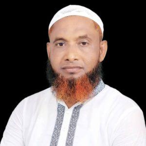 গাজীপুরে পাঁচ বিএনপি নেতার বিরুদ্ধে চাঁদাবাজির মামলা... বিশেষ প্রতিনিধি 
গাজীপুর জেলা। 

গাজীপুরে পাঁচ বিএনপি নেতার বিরুদ্ধে চাঁদাবাজির অভিযোগে মামলা হয়েছে।
 রোববার ১৩ জুলাই রাতে তাদের বিরুদ্ধে জয়দেবপুর থানায় মামলাটি করেন সদর উপজেলার ভাওয়ালগড় ইউনিয়নের বানিয়ারচালা গ্রামের রিস্কাচালক জনৈক দেলোয়ার হোসেন।
মামলায় প্রধান আসামী হলেন সদর উপজেলা বিএনপির আহ্বায়ক কমিটির সদস্য ইসলামুদ্দিন। বাকিরা স্থানীয় ভাওয়ালগড় ইউনিয়ন বিএনপি'র কর্মী। তারা হলেন, শহীদুল্লাহ, শাহজাহান, মিয়ার উদ্দিন ও সুমন মিয়া।

মামলায় উল্লেখ করা হয়, অভিযুক্ত ইসলামুদ্দিন গত দু মাস ধরে সদর উপজেলার বানিয়ারচালা এলাকায় অটো রিস্কার চালকদের নিকট থেকে চাঁদা আদায় করেন। প্রতিবাদ করলে গত শুক্রবার ১১ই জুলাই সকালে ইসলামুদ্দিন ও তার লোকজন অটোরিস্কা চালকদের উপর হামলা করে। 
জয়দেবপুর থানার ভারপ্রাপ্ত কর্মকর্তা তৌহিদ আহমেদ ওই মামলা দায়েরের বিষয়টি নিশ্চিত করেন। মামলা দায়েরের খবর পেয়ে অভিযুক্ত বিএনপি নেতা ইসলামুদ্দিন এলাকা থেকে পালিয়ে গেছে।