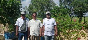 মাদারগঞ্জে তোফাজ্জল হোসেনের নেতৃত্বে বিন্যাফৈর এ এম সরকারি প্রাথমিক বিদ্যালয় এখন সাফল্যের উজ্জ্বল দৃষ্টান্ত। মাহবুবুল আলম বিজয় সংগ্রাম ৭১ টিভি ।
ব্যুরো প্রধান ময়মনসিংহ বিভাগ ।
জামালপুর জেলার মাদারগঞ্জ উপজেলার বিন্যাফৈর এ এম সরকারি প্রাথমিক বিদ্যালয় আজ একটি দৃষ্টান্তমূলক বিদ্যালয় হিসেবে পরিচিতি লাভ করেছে। বিদ্যালয়টির প্রধান শিক্ষক জনাব তোফাজ্জল হোসেন তার দক্ষতা, আন্তরিকতা ও সৎ প্রচেষ্টার মাধ্যমে বিদ্যালয়টিকে এমন এক উচ্চতায় নিয়ে গেছেন, যা সত্যিই প্রশংসার যোগ্য।
তিনি শুধু একজন প্রধান শিক্ষকই নন, তিনি একজন দায়িত্বশীল পথপ্রদর্শক এবং একজন অনুকরণীয় মানুষ। নিজের হাতে ও সহকর্মী শিক্ষকদের সহযোগিতায় বিদ্যালয়ের প্রতিটি কোণকে তিনি সাজিয়েছেন যেন একটি প্রাকৃতিক সৌন্দর্যে ভরা লীলাভূমি। ফুলের বাগান, ফলের বাগান, ও সবুজ পরিবেশে ঘেরা বিদ্যালয়টি এখন শিক্ষার্থীদের জন্য এক অনুপ্রেরণার স্থান।
তোফাজ্জল হোসেন হাতে-কলমে শিক্ষার্থীদের শিক্ষা দেন — বাস্তবমুখী পাঠদানের মাধ্যমে তিনি শিশুদের মননশীল ও নৈতিক শিক্ষায় উদ্বুদ্ধ করছেন। তার প্রচেষ্টায় বিদ্যালয়টির শিক্ষার মান উল্লেখযোগ্যভাবে উন্নত হয়েছে, ফলে বিন্যাফৈর এ এম সরকারি প্রাথমিক বিদ্যালয় আজ মাদারগঞ্জ উপজেলার অন্যতম সেরা বিদ্যালয়ে পরিণত হয়েছে।
প্রবাদ আছে, “ধন থাকলে ধনী হওয়া যায় না, যদি মন না থাকে। ঠিক তেমনই, তোফাজ্জল হোসেন স্যারের মধ্যে সেই মহান মন রয়েছে। তার বিনয়, সততা, ও মানবিকতার ছোঁয়ায় বিদ্যালয়টি আজ সাফল্যের পথে এগিয়ে চলেছে।
আমি, সাংবাদিক মাহবুবুল আলম, বিজয় সংগ্রাম ৭১ টিভির পক্ষ থেকে, জনাব তোফাজ্জল হোসেনকে জানাই আন্তরিক অভিনন্দন ও শুভেচ্ছা। তার এমন
আকর্ষণীয় কর্মকাণ্ড যেন অন্যান্য বিদ্যালয়ের শিক্ষকদের জন্যও অনুসরণীয় হয়ে ওঠে—এই কামনাই রইল।
---
