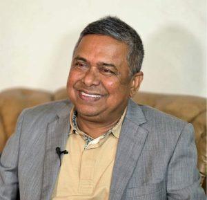 গাজীপুর-৩ আসনে ৪৭ বছর পর ধানের শীষের বিজয়গাজীপুর:প্রতিনিধি

গাজীপুর-৩ ধানের শীষের ডা. বাচ্চুর বিজয়ের মাধ্যমে আসনটি ৪৭ বছর পর পুনরুদ্ধার হলো। ত্রয়োদশ জাতীয় সংসদ নির্বাচনে বিএনপির কেন্দ্রীয় সহ-স্বাস্থ্যবিষয়ক সম্পাদক অধ্যাপক ডা. এসএম রফিকুল ইসলাম বাচ্চু ধানের শীষ নিয়ে প্রতিদ্বন্দ্বিতা করে বিজয়ী হয়ে ৪৭বছরের রেকর্ড ভঙ্গ করে ইতিহাস গড়লেন। এর আগে ১৯৭৯ সালে এ আসনটি থেকে ধানের শীষ প্রতীক নিয়ে বিজয়ী হয়েছিলেন বিএনপির তৎকালীন কোষাধ্যক্ষ কালিয়াকৈরের চৌধুরী তানভীর আহমেদ সিদ্দিকী। এরপর থেকে এ আসনটিতে জাপা এবং আ.লীগের প্রার্থীরা বিজয়ী হয়ে আসছিল। বিজয়ী হওয়ার পর তাৎক্ষণিক প্রতিক্রিয়ায় ডা. বাচ্চু বলেন, শ্রীপুরবাসীর জন্য এ বিজয় এক অন্যরকম অনুভূতি, দীর্ঘদিন পর মানুষের ভোটাধিকার প্রয়োগের এ বিজয়ের সাফল্য ধরে রাখার জন্য তিনি সবাইকে ধন্যবাদ এবং সর্বস্তরের জনগণের সহযোগিতা কামনা করেন।